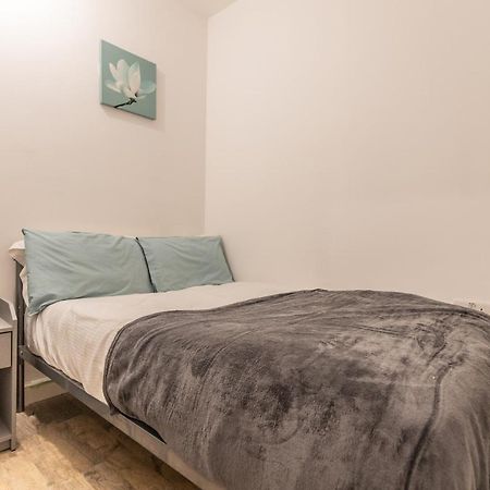 Cosy Modern Apartment, Grand Victorian Building, 5 Mins To Coventry City Centre المظهر الخارجي الصورة