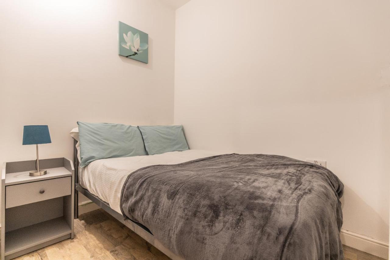 Cosy Modern Apartment, Grand Victorian Building, 5 Mins To Coventry City Centre المظهر الخارجي الصورة